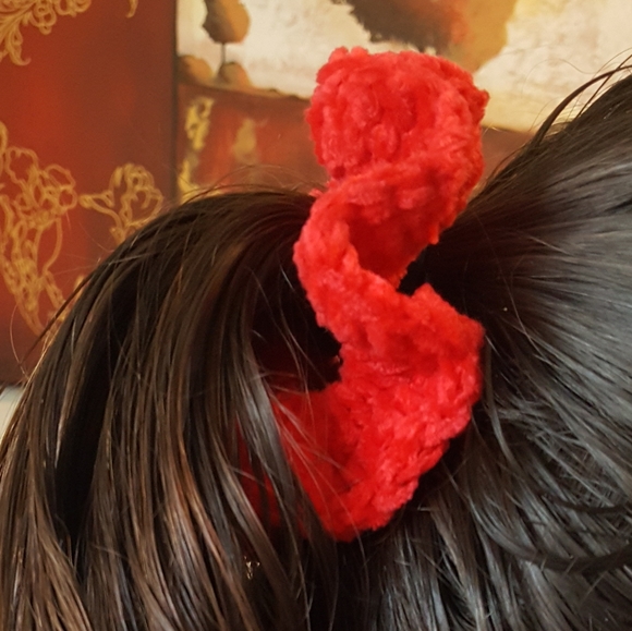 Crochet Super soft Scrunchies - Picture 5 of 15